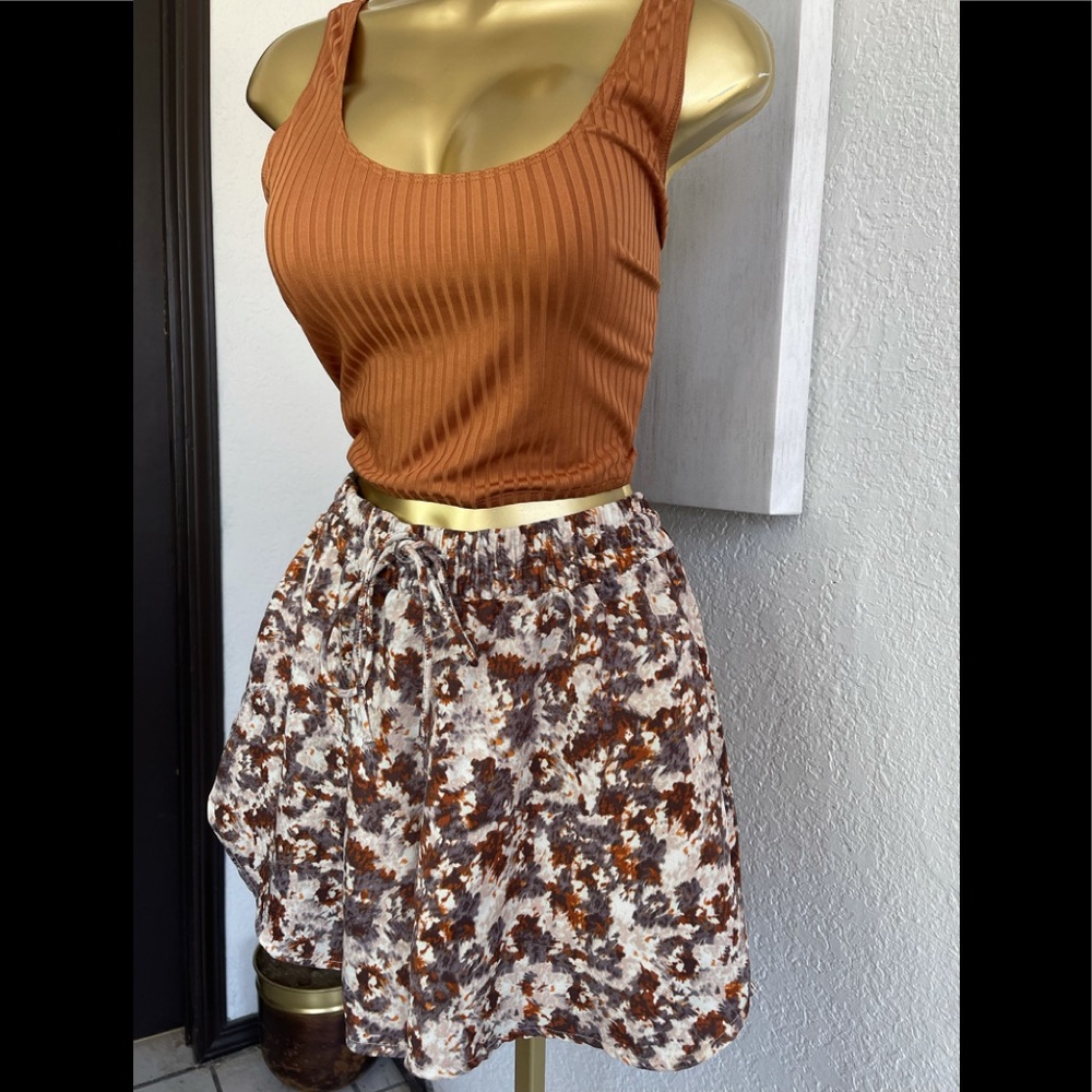 Size 4 skort HM